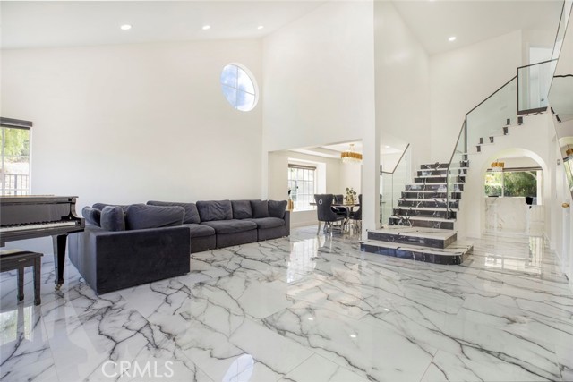 20128 Cavern Court, Saugus CA: https://media.crmls.org/medias/938a59b7-cbb0-4044-8b40-f9d9d3669157.jpg