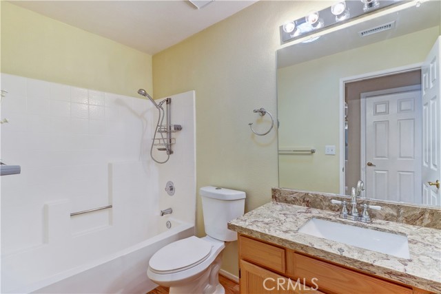 1946 Tamarack Lane, Hemet CA: https://media.crmls.org/medias/938aa698-4cbc-419e-9cbb-38fa945559db.jpg