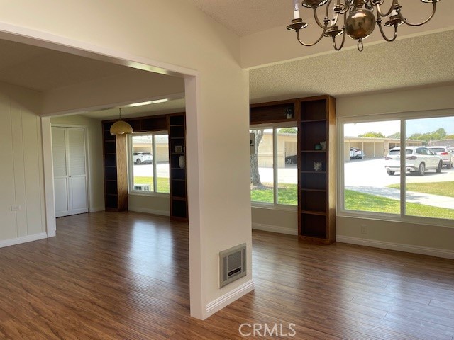 Detail Gallery Image 4 of 27 For 13500 Wentworth Ln #121-H,  Seal Beach,  CA 90740 - 2 Beds | 1 Baths