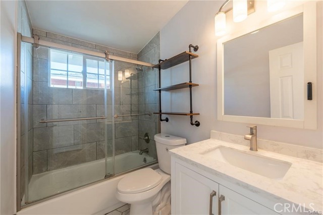 Detail Gallery Image 20 of 39 For 641 Cove, Costa Mesa,  CA 92627 - 4 Beds | 3 Baths