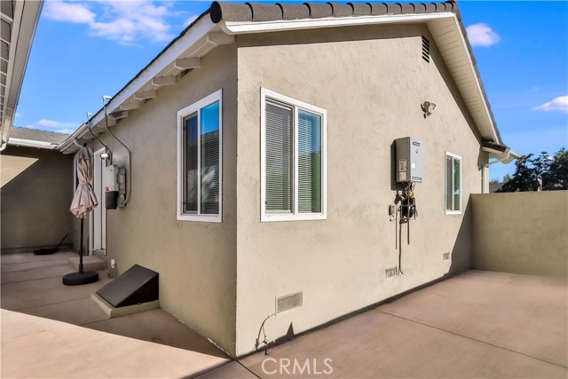 Detail Gallery Image 32 of 41 For 21053 Burton St, Canoga Park,  CA 91304 - 3 Beds | 2 Baths