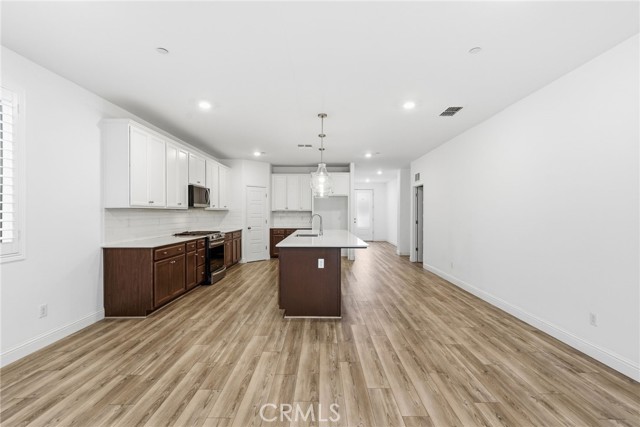 Detail Gallery Image 12 of 47 For 6516 Walkers Glen, Bakersfield,  CA 93313 - 4 Beds | 3 Baths