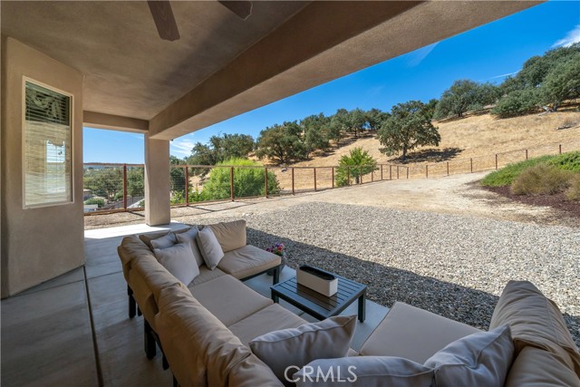 2650 Edgewood Court, Paso Robles CA: https://media.crmls.org/medias/938e36d4-a716-427c-8c63-9d648744f4cf.jpg