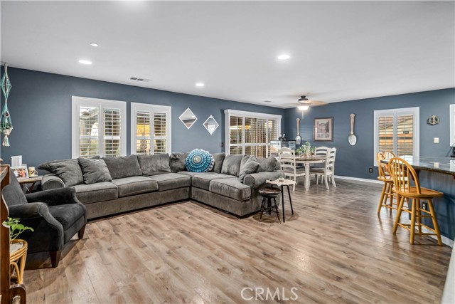 43246 Palm Lane, Lancaster CA: https://media.crmls.org/medias/938e5e55-9a15-42ba-9677-c85c75dc904f.jpg
