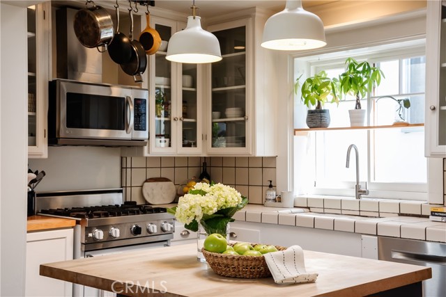 517 5th Street, Manhattan Beach, California 90266, 3 Bedrooms Bedrooms, ,2 BathroomsBathrooms,Residential,Sold,5th,SB22046594