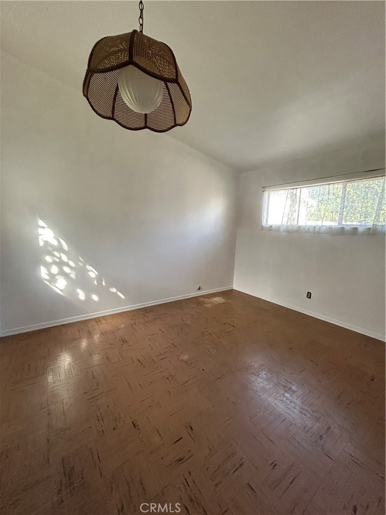 https://media.crmls.org/medias/938ee171-9618-4377-b5df-24075ec7eb61.jpg?preset=X-Large