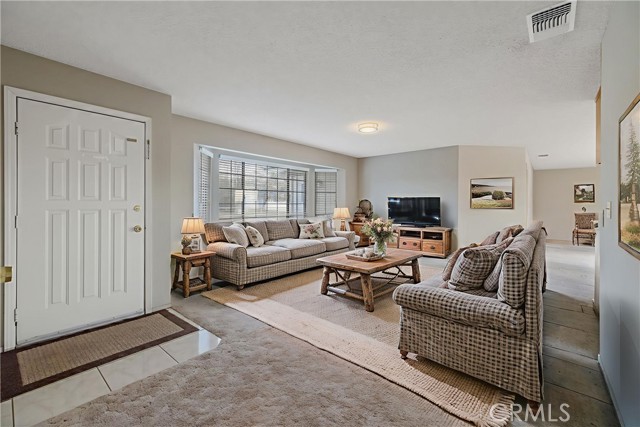 20615 Sherrill Street, Riverdale CA: https://media.crmls.org/medias/938ee69b-df38-40ef-ac2e-22632c0fd634.jpg