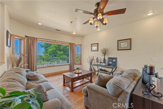 82 Patenaude Court, Oroville CA: https://media.crmls.org/medias/938fe191-d583-42b1-a8fd-e0beae455045.jpg