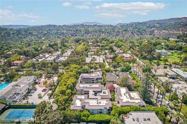 480 S Orange Grove Boulevard, Pasadena CA: https://media.crmls.org/medias/9390269b-e2a1-4ace-a774-83fda5059209.jpg