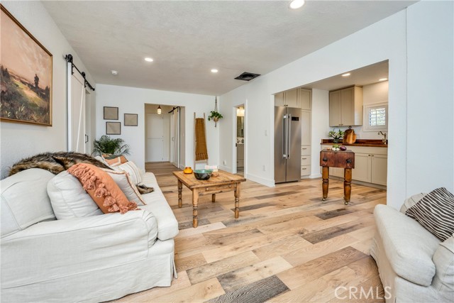 17380 Parnassus Drive, Cobb CA: https://media.crmls.org/medias/939059f4-2d5d-46b5-b840-b9758b5c9df9.jpg