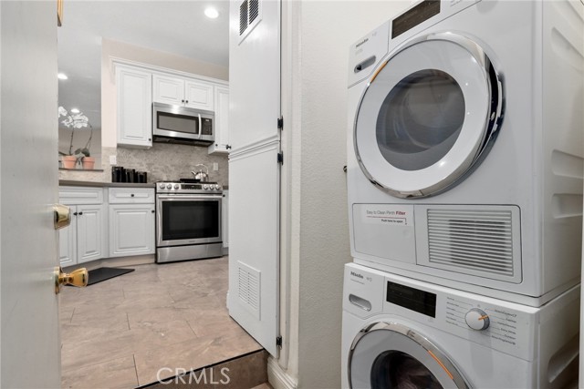Detail Gallery Image 14 of 33 For 655 via Colinas, Thousand Oaks,  CA 91362 - 2 Beds | 2 Baths