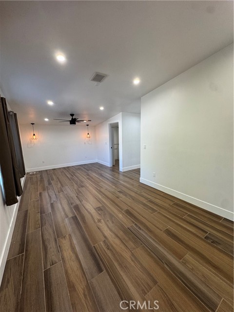 Detail Gallery Image 8 of 17 For 6439 1/2 Graves Ave, Lake Balboa,  CA 91605 - 0 Beds | 1 Baths