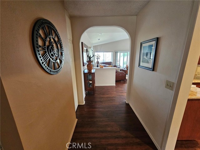 Detail Gallery Image 11 of 41 For 14302 Descanso Dr, Lake Mathews,  CA 92570 - 3 Beds | 2 Baths