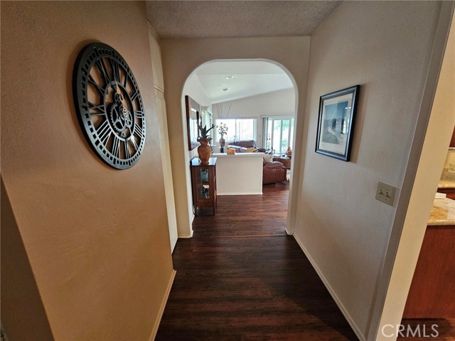 Detail Gallery Image 11 of 41 For 14302 Descanso Dr, Lake Mathews,  CA 92570 - 3 Beds | 2 Baths