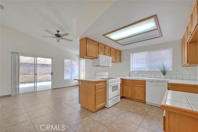 Detail Gallery Image 21 of 56 For 13571 Copperstone Dr, Victorville,  CA 92392 - 3 Beds | 2 Baths
