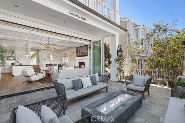 Detail Gallery Image 4 of 31 For 718 Poinsettia, Corona Del Mar,  CA 92625 - 3 Beds | 3/1 Baths