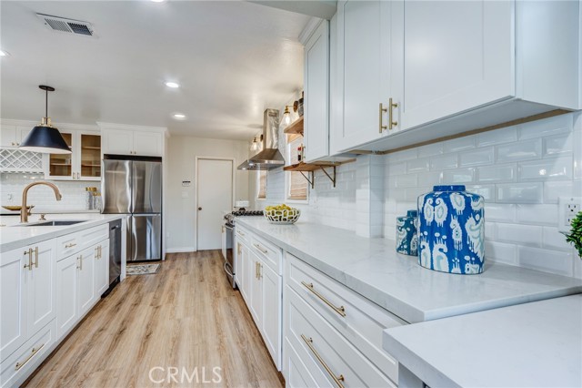 2270 W 231st Street, Torrance CA: https://media.crmls.org/medias/9391c4d2-b2a0-4cec-98ff-8765a0e415a5.jpg
