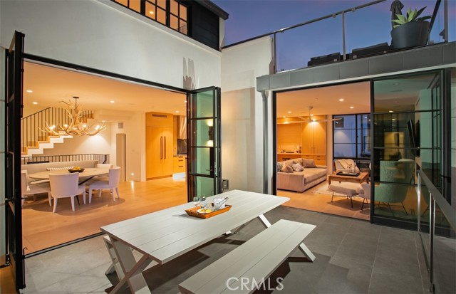 1703 E Ocean Boulevard, Newport Beach CA: https://media.crmls.org/medias/93921428-f470-4e68-b40e-7cd5278e7af7.jpg