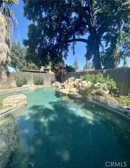 Detail Gallery Image 8 of 32 For 4800 W Crowley Ct, Visalia,  CA 93291 - 3 Beds | 2 Baths