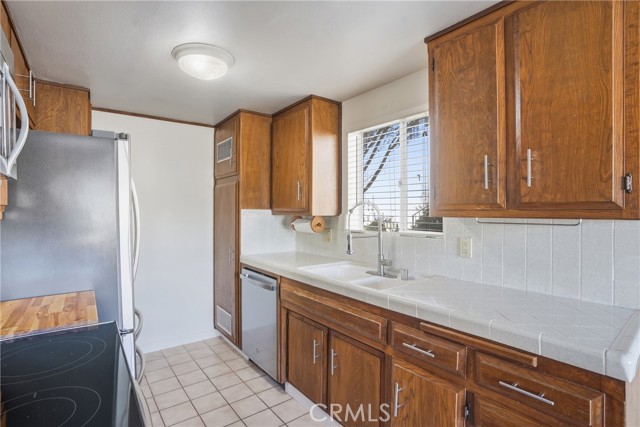 Image 4 of 38 For 1750 Prefumo Canyon  22