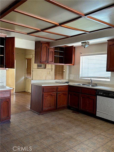 5255 Sumner Avenue, Los Angeles CA: https://media.crmls.org/medias/9393ed8f-6058-4b63-9d0b-4e6821a55249.jpg