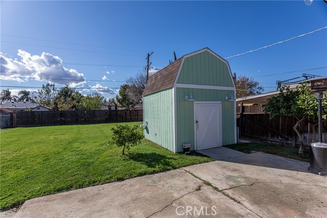 6851 Lubao Avenue, Winnetka CA: https://media.crmls.org/medias/93940cbb-b043-44de-a9de-e1b59643190b.jpg