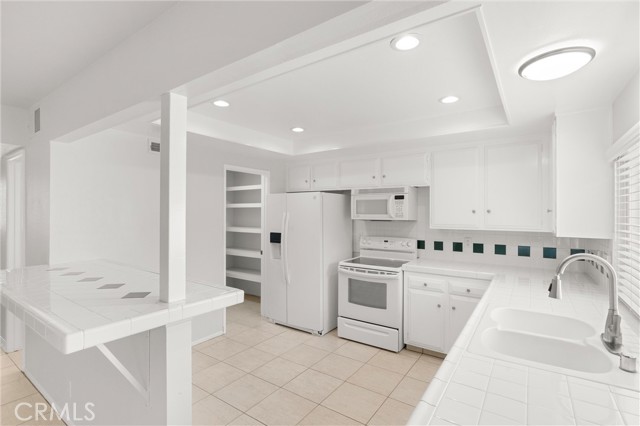 4128 Orange Avenue, Cypress CA: https://media.crmls.org/medias/93950734-ef9a-4155-b688-a42bf4560d56.jpg