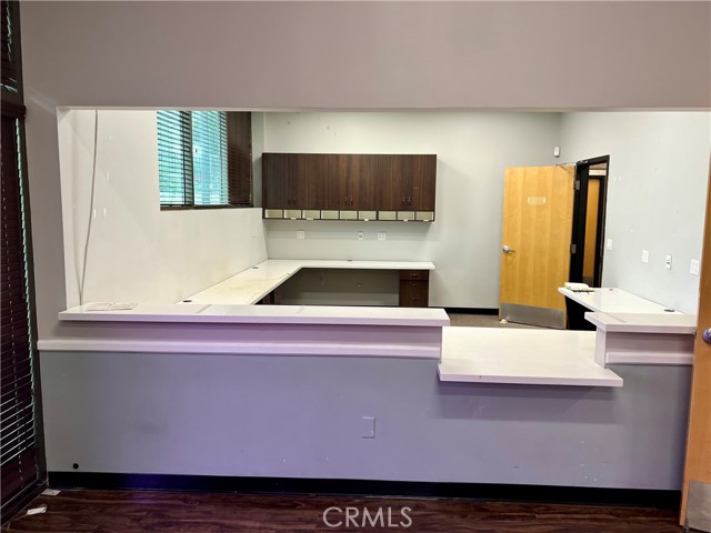 175 E 9th Street, Corona, California 92879, ,Commercial Lease,For Rent,175 E 9th Street,CRSR24049207