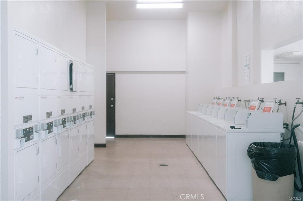 https://media.crmls.org/medias/9395a68e-2e4c-4b6d-8e63-c645df61d23b.jpg?preset=X-Large