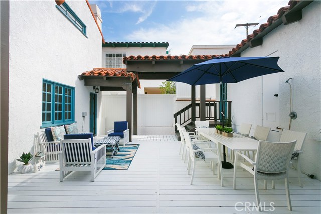 600 35th Street, Manhattan Beach, California 90266, 3 Bedrooms Bedrooms, ,2 BathroomsBathrooms,Residential,Sold,35th,SB17026414