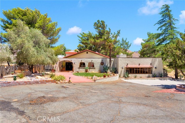 6375 Arrowhead Lake Road, Hesperia CA: https://media.crmls.org/medias/93961469-8be5-4039-9666-a4c403bb4b13.jpg