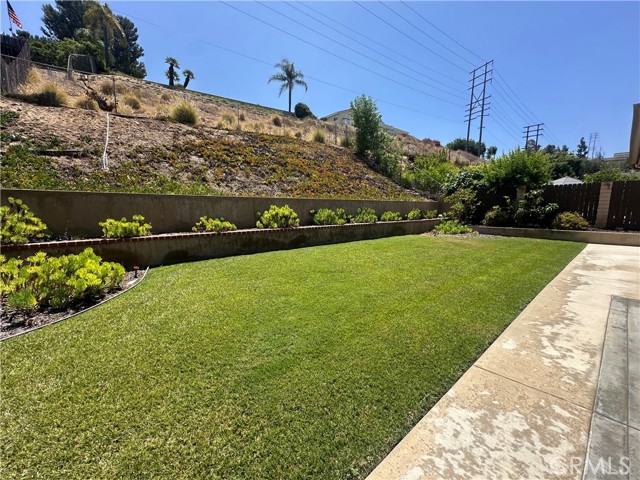Detail Gallery Image 4 of 24 For 5982 Amberdale Dr, Yorba Linda,  CA 92886 - 3 Beds | 2 Baths