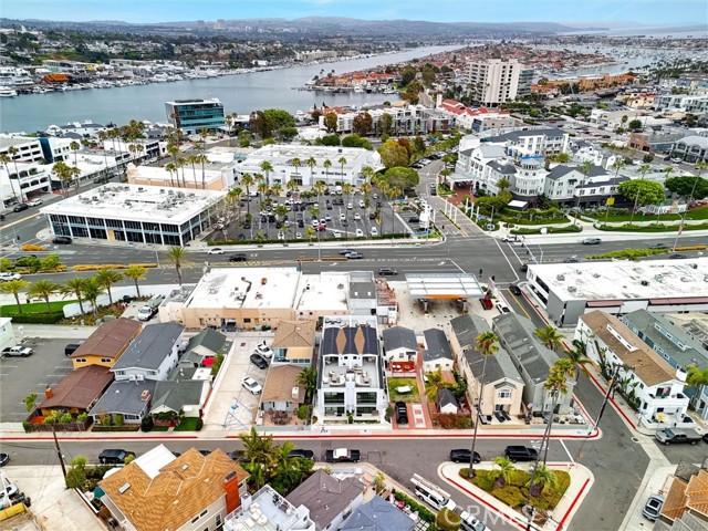 506 Clubhouse Avenue, Newport Beach CA: https://media.crmls.org/medias/9397108a-53f9-4d34-96e7-32e44f948a8d.jpg