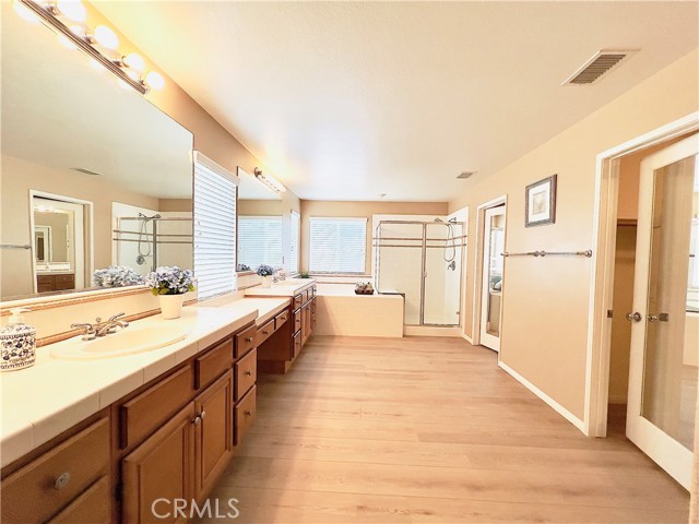 Detail Gallery Image 19 of 42 For 17231 Greentree Dr, Riverside,  CA 92503 - 5 Beds | 4 Baths