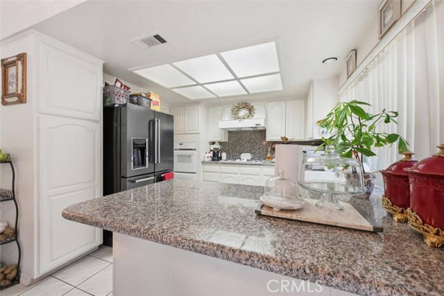 Image 16 of 72 For 6266 Shaker  