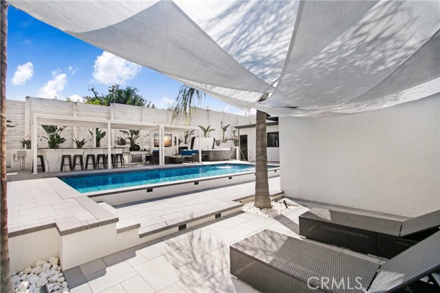 20200 Clark Street, Woodland Hills CA: https://media.crmls.org/medias/93985687-7496-444e-9eb2-109384c3077d.jpg