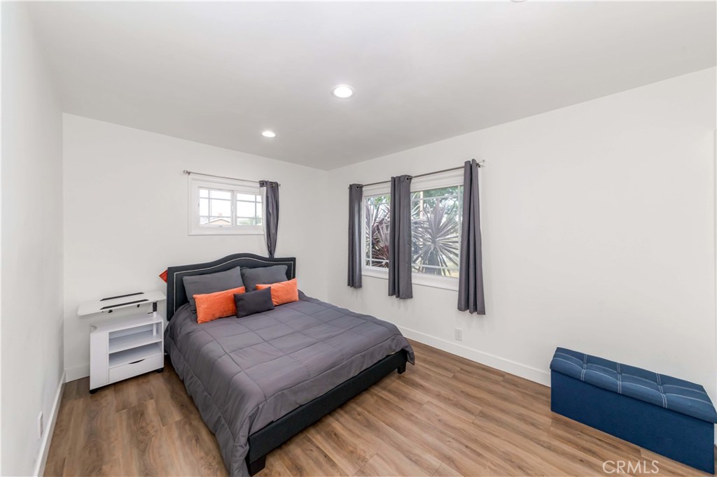 1048 Fairbrook Lane