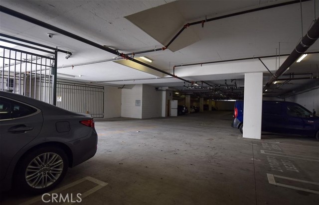 4661 Wilshire Boulevard, Hancock Park CA: https://media.crmls.org/medias/93995ab2-c89d-46d0-9da2-92e7dcf8fc20.jpg