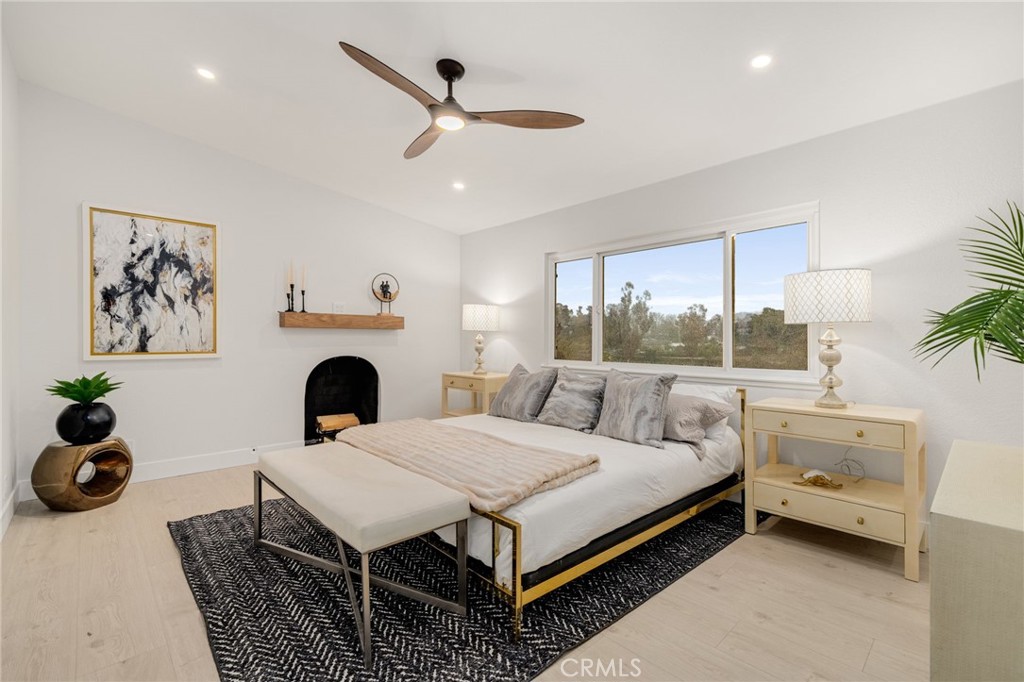 MLS #OC25157205 image #15