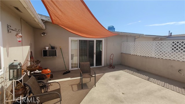 Detail Gallery Image 15 of 22 For 1035 E Appleton St #12,  Long Beach,  CA 90802 - 2 Beds | 2 Baths