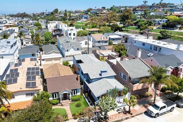 537 3rd Street, Manhattan Beach CA: https://media.crmls.org/medias/939a233d-1c15-4cd3-8754-4f82b6f6e9bc.jpg