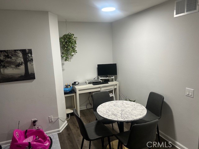 Detail Gallery Image 9 of 37 For 18209 Sierra #30,  Canyon Country,  CA 91351 - 2 Beds | 2 Baths