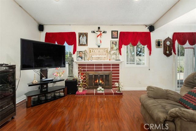 Detail Gallery Image 7 of 23 For 12802 West St, Garden Grove,  CA 92840 - 4 Beds | 2 Baths