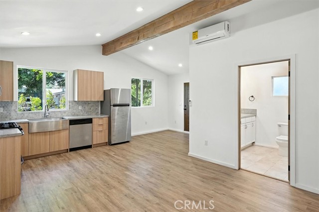 Detail Gallery Image 32 of 41 For 8846 Laramie Ave, Winnetka,  CA 91306 - 4 Beds | 3 Baths