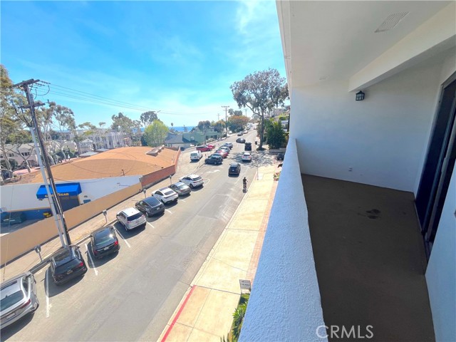 100 Cliff Drive, Laguna Beach CA: https://media.crmls.org/medias/939b7946-09a0-4270-8177-d87544e79348.jpg