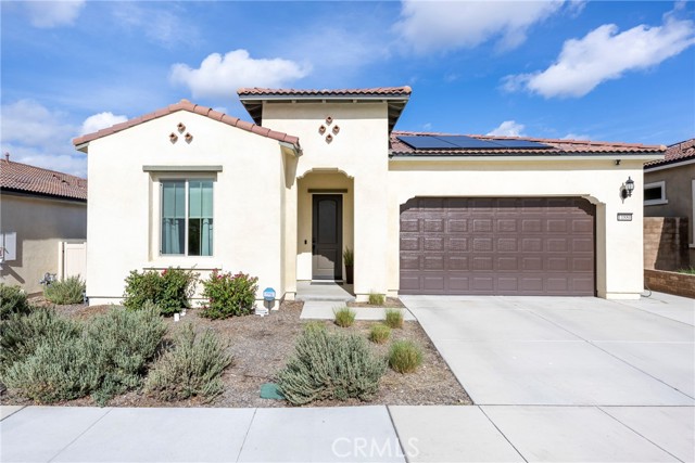 Detail Gallery Image 1 of 75 For 11880 Discovery Ct, Corona,  CA 92883 - 3 Beds | 2 Baths