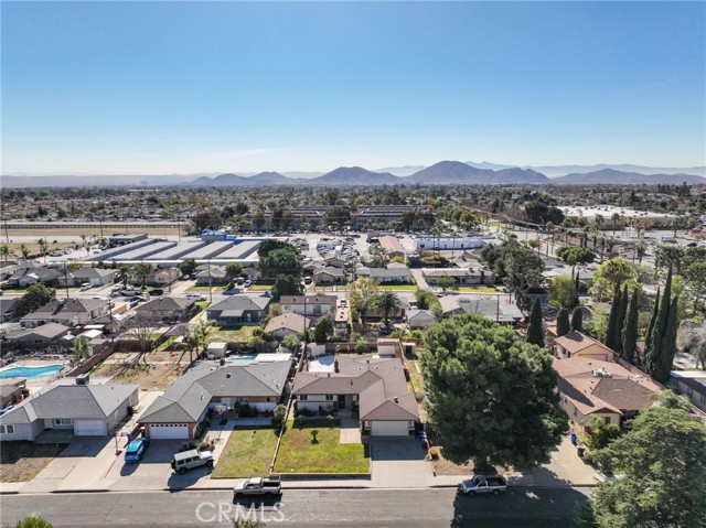 17349 Barbee Street, Fontana, California 92336, 3 Bedrooms Bedrooms, ,2 BathroomsBathrooms,Single Family Residence,For Sale,Barbee,CV25004150