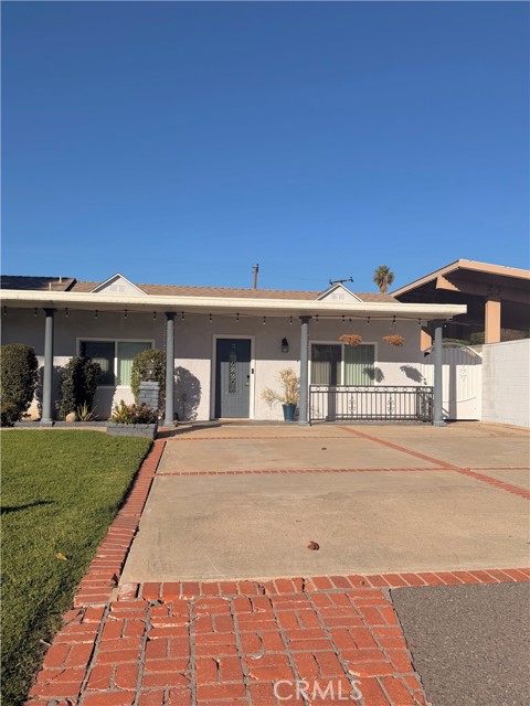 Detail Gallery Image 2 of 33 For 18631 Warren, Tustin,  CA 92780 - 2 Beds | 2 Baths