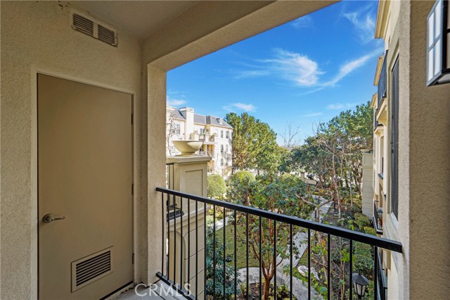 Detail Gallery Image 14 of 26 For 3366 Watermarke Pl, Irvine,  CA 92612 - 1 Beds | 1 Baths