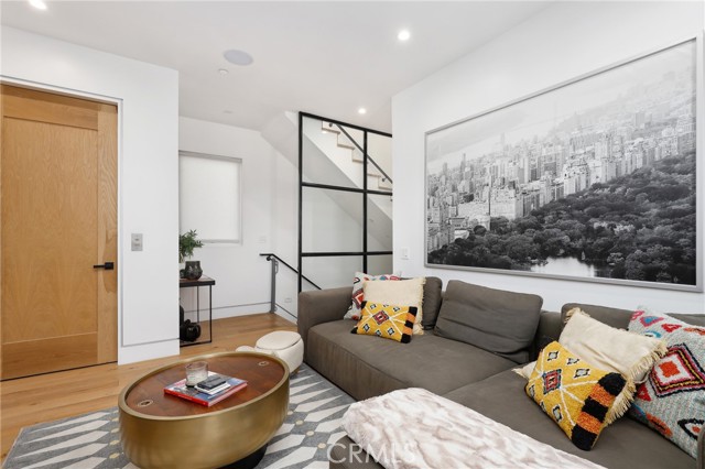620 Huntington Street, Huntington Beach CA: https://media.crmls.org/medias/939ec919-0b80-44a0-a204-43891a3dc2d7.jpg